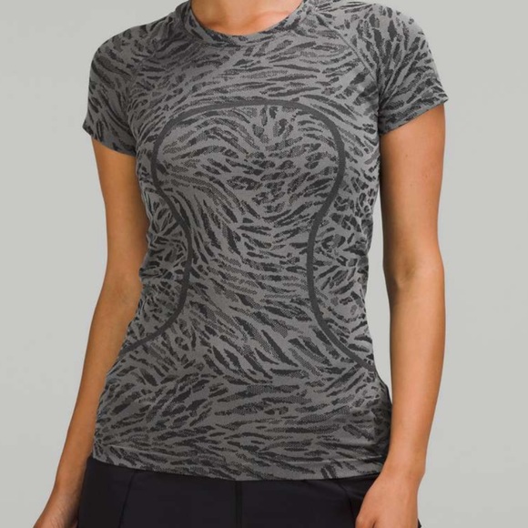 lululemon athletica Tops - Lululemon primal clash and gull grey swiftly